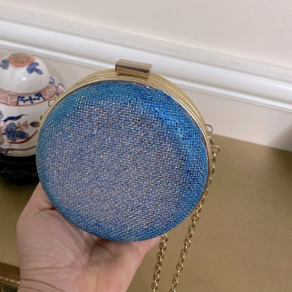 Sondra Roberts Metallic Clutch - Picture 4 of 10